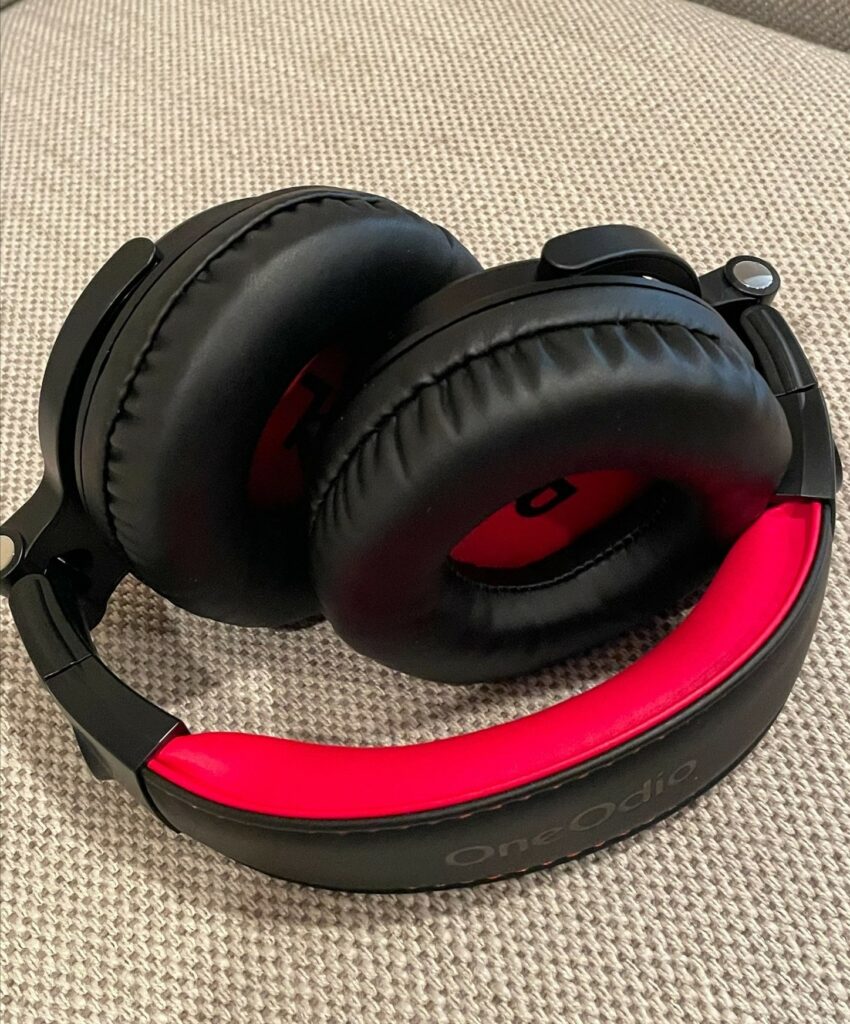 Razer Opus or OneOdio Y80B