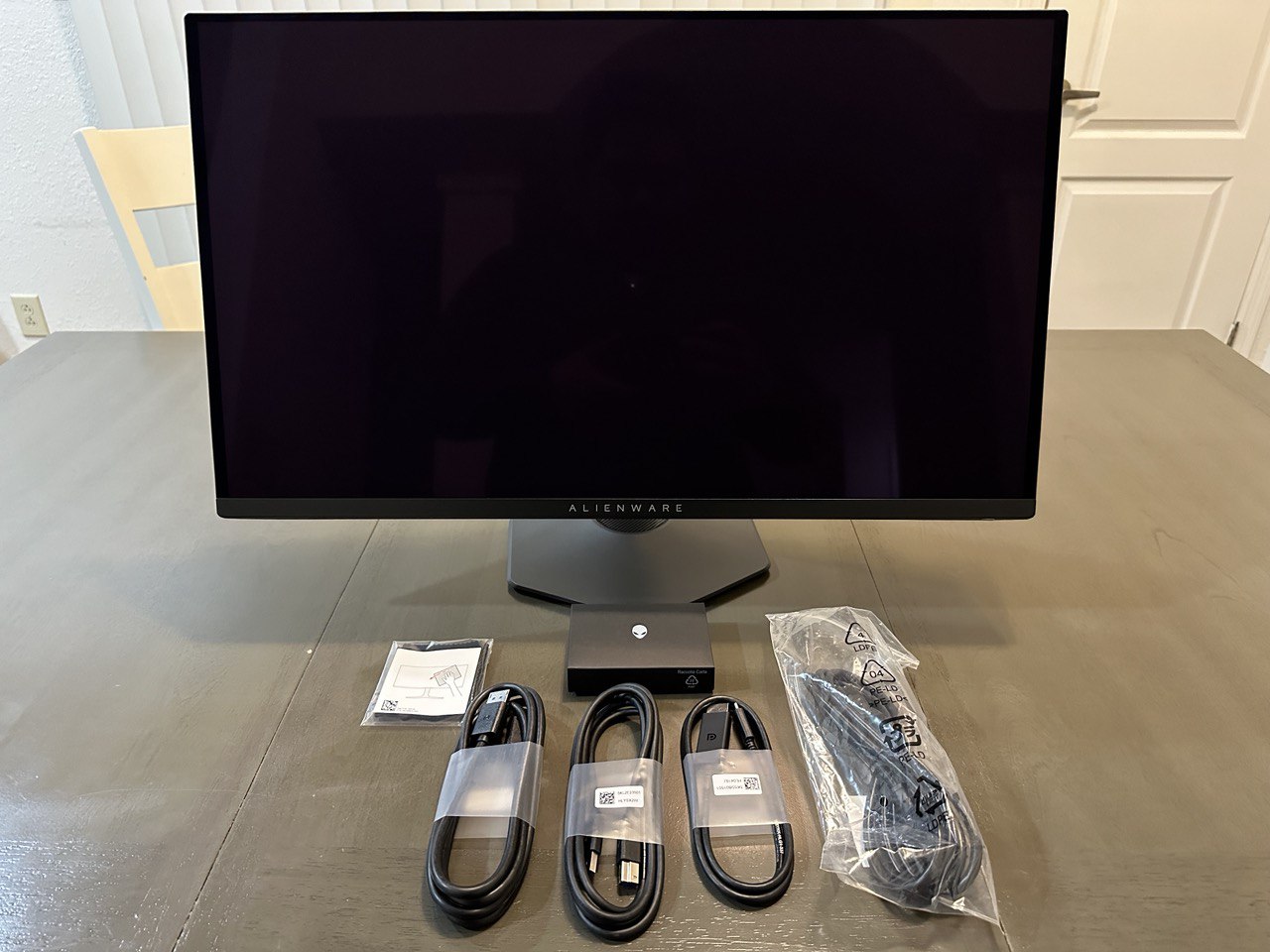 LG 27gr95qe or Alienware AW2725DF